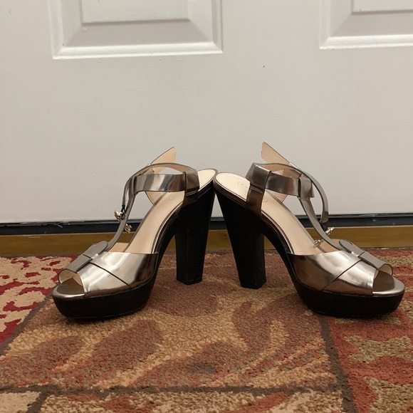 Heels - Picture 2 of 3